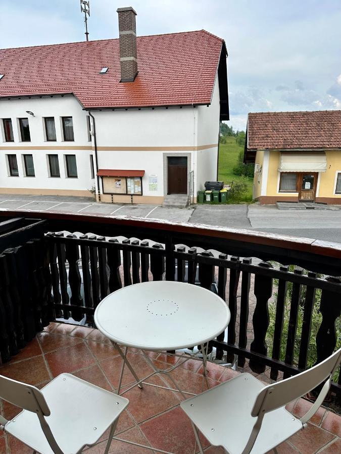 Bed and Breakfast Karla'S House Dobje pri Planini Esterno foto
