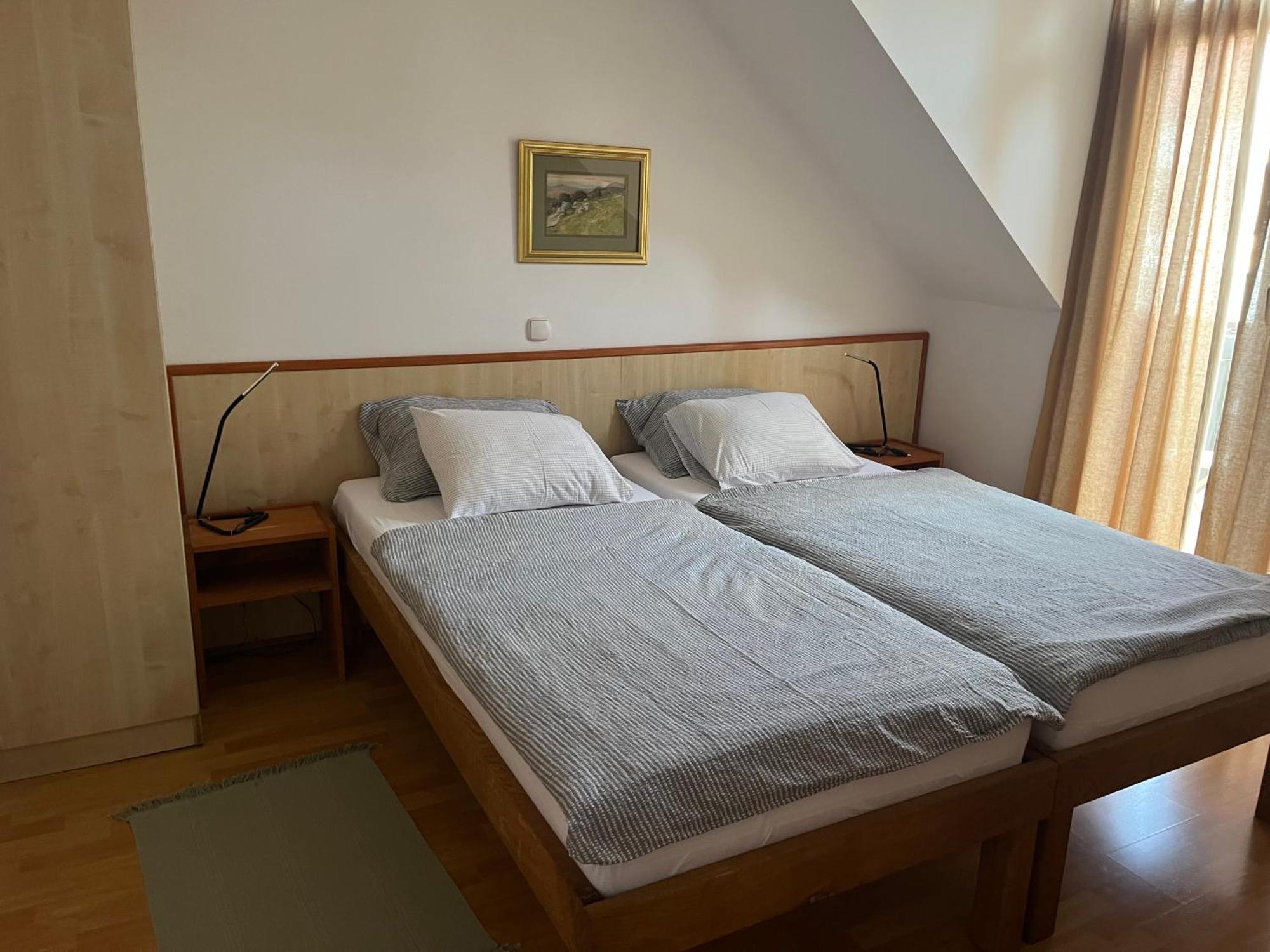 Bed and Breakfast Karla'S House Dobje pri Planini Esterno foto